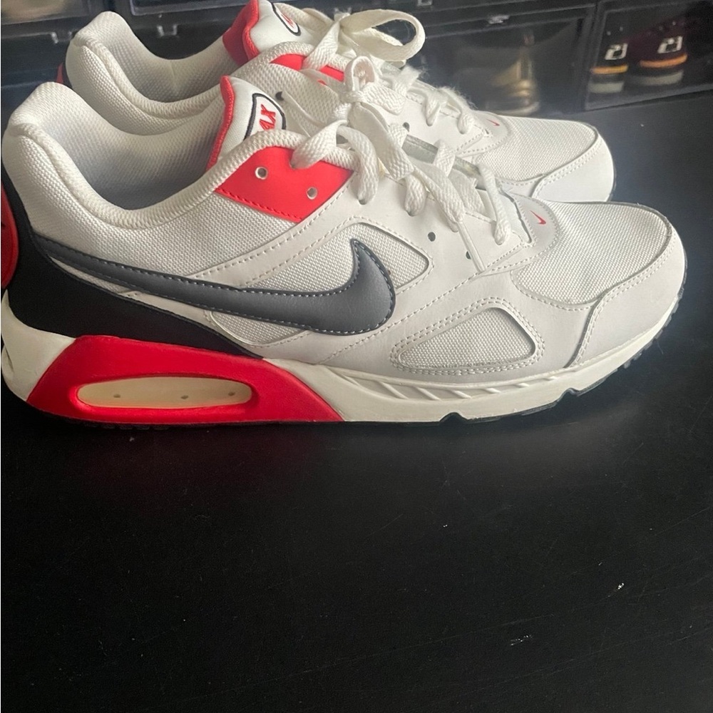 Nike Air Max White Red Sneakers